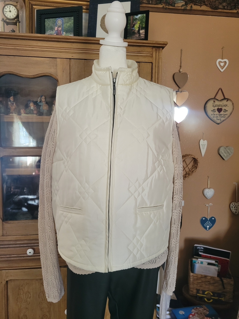 Evan Picone Cream Quilted Zip-Front Vest L